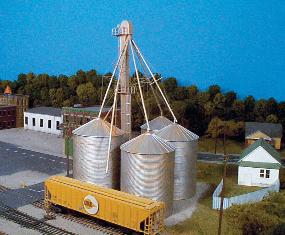 CVR Picture for 90' Grain Elevator w/ladder