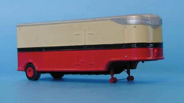 32_fruehauf_drop_deck_furniture_van_resin_kit_696-t008_big.jpg