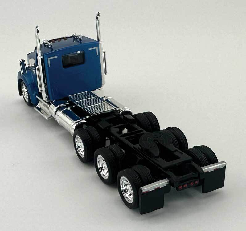 CVR Picture for KW990 3axle day cab Blue Metallic