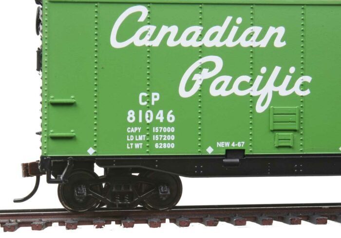 50_plug-door_boxcar_ready_to_run_931-1673_dt4_big.jpg