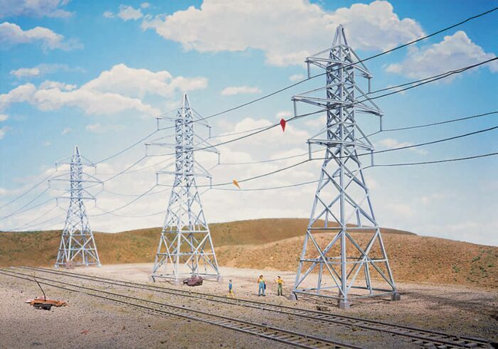 high-voltage_transmission_tower_933-3121_big.jpg