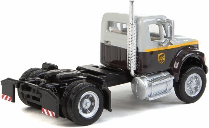internationalr_4900_single-axle_semi_tractor_only_assembled_949-11194_dt1_big.jpg